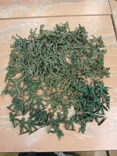 200 Plastic Toy Soldiers Green Army Men 2-2.5" Tall Figures Assorted Vintage
