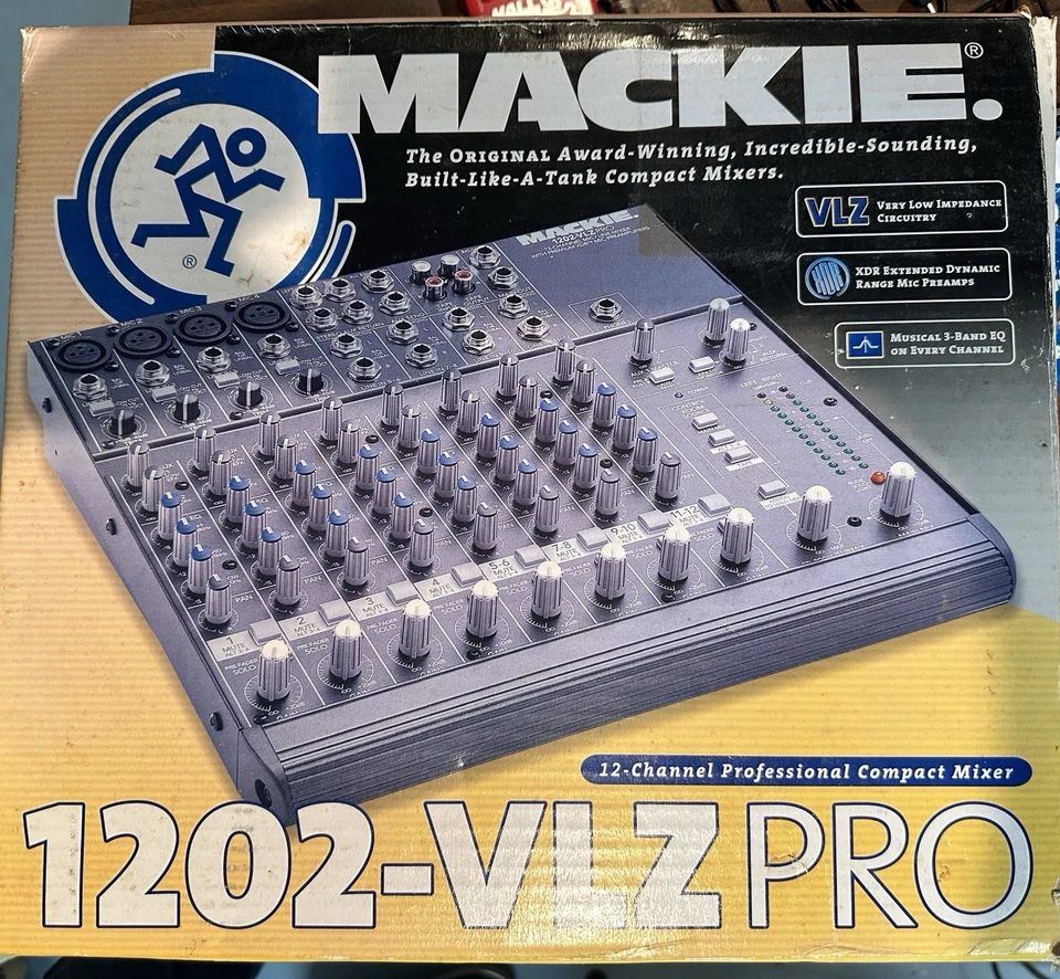 Mezclador de línea de micrófono de 12 canales Mackie 1202-VLZ. ¡Excelente estado! Foto 2 de 2