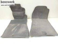 Mercedes W201 190 2x Teppich Fußmatte Velours grau vorne links rechts ORIGINAL ? Mercedes W201 190 2x Teppich Fußmatte Velours grau vorne links rechts ORIGINAL ?