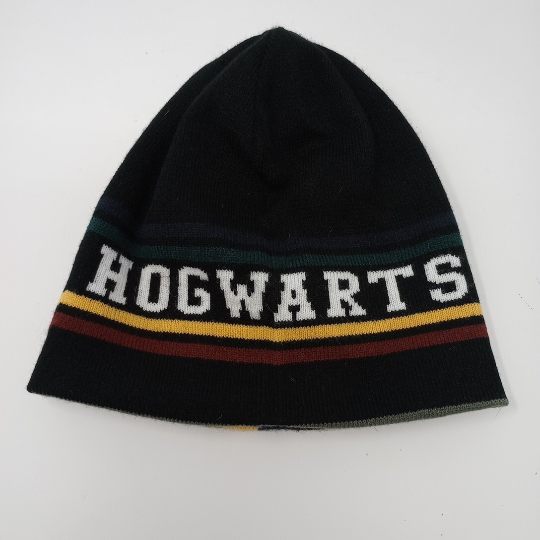 Harry Potter Hogwarts Crest Reversible Knit Beanie Cap for Fans