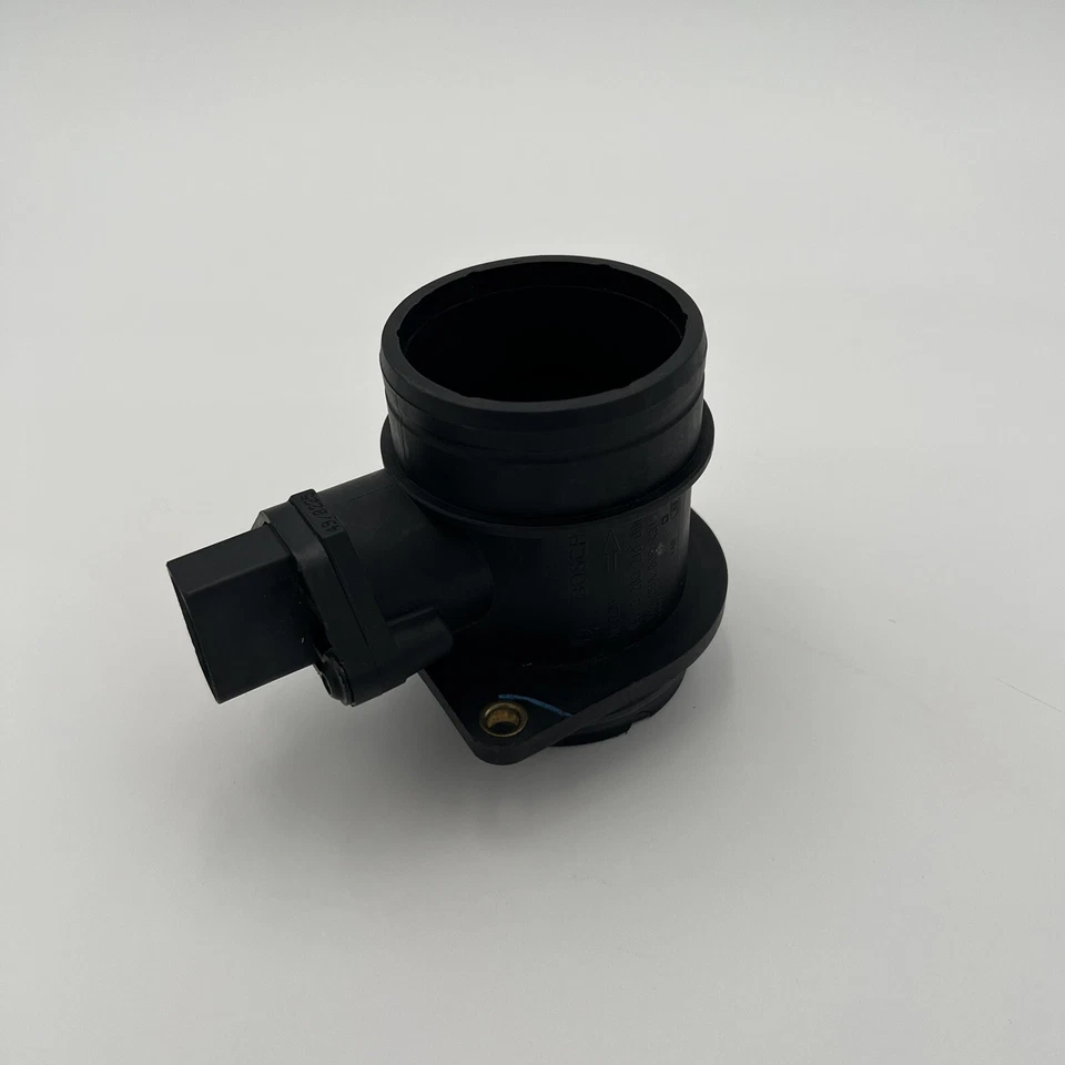 Левая впускная трубка двигателя 2007 2008 2009 Audi Q7 и датчик массового расхода воздуха MAF - Изображение 3 из 4