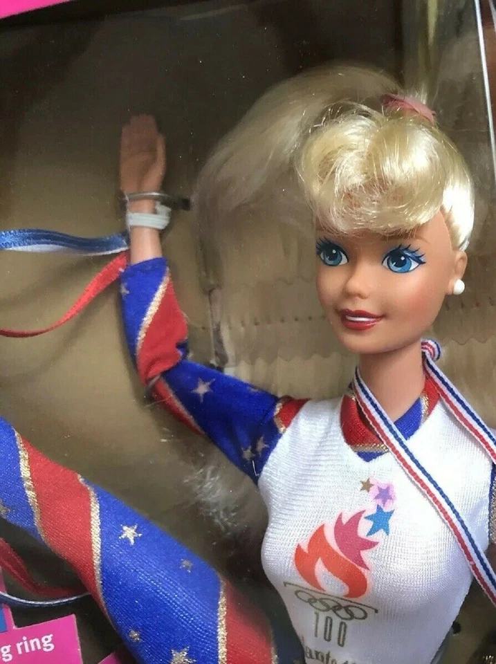 Muñeca Barbie gimnasta olímpica Foto 3 de 4