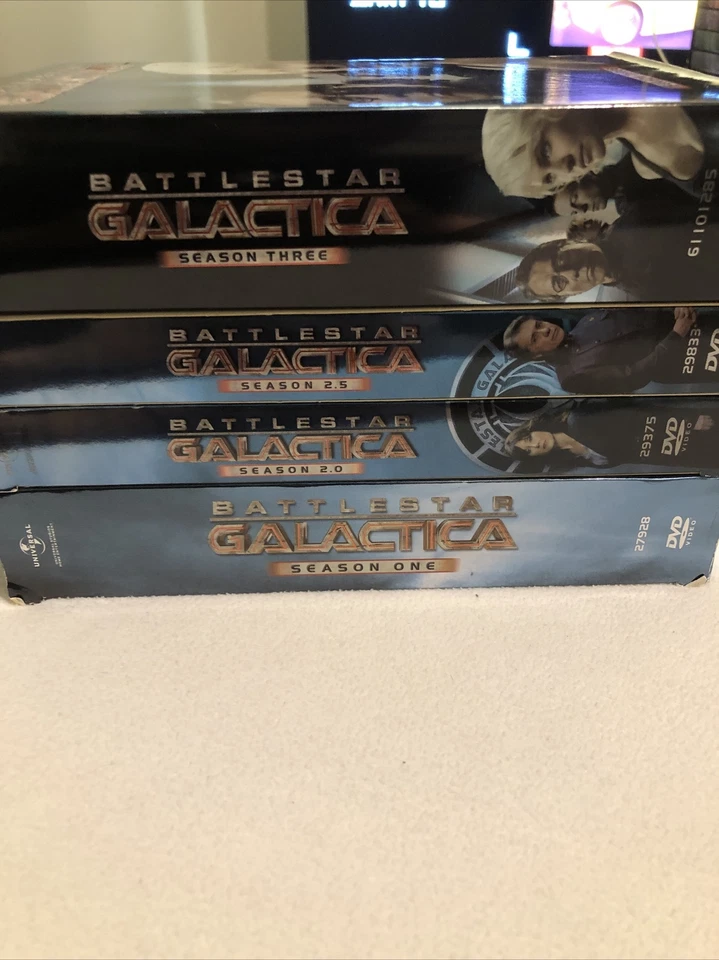 Battlestar Galactica DVD 2005-2009 Seasons 1, 2, 2.5 And 3 - Image 2 of 3