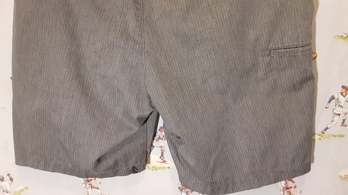 🛹 Volcom Mens Corpo Class Shorts Mens Size 34x9 Flat Front Gray Stripes - Picture 9 of 13
