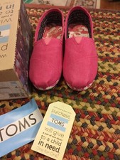 Brand New Authentic TOMS Earth wise Classics Pink Recyclable Shoes Size Youth 4