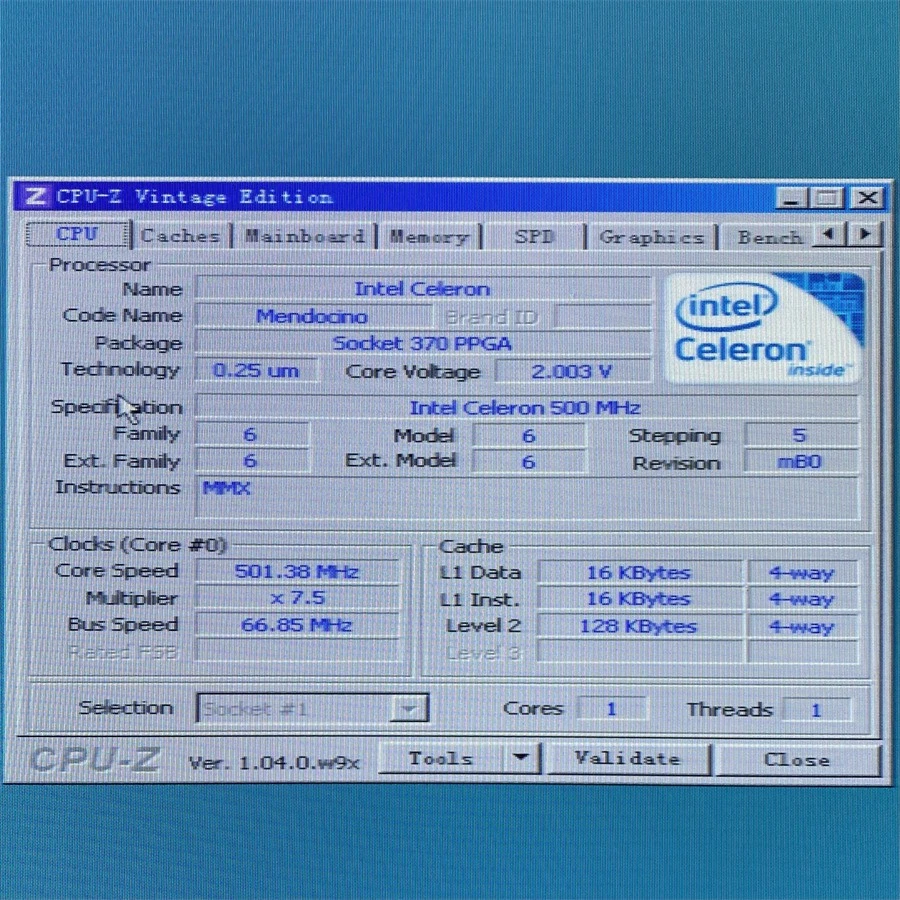 Intel Celeron 500MHz CPU FV80524RX500128 SL3FY 128KB 66MHz 2V Processor - Image 3 of 3