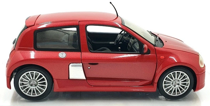Universal Hobbies 1/18 Scale Diecast DC11222A - Renault Sport Clio V6 - Red - Image 4 of 4
