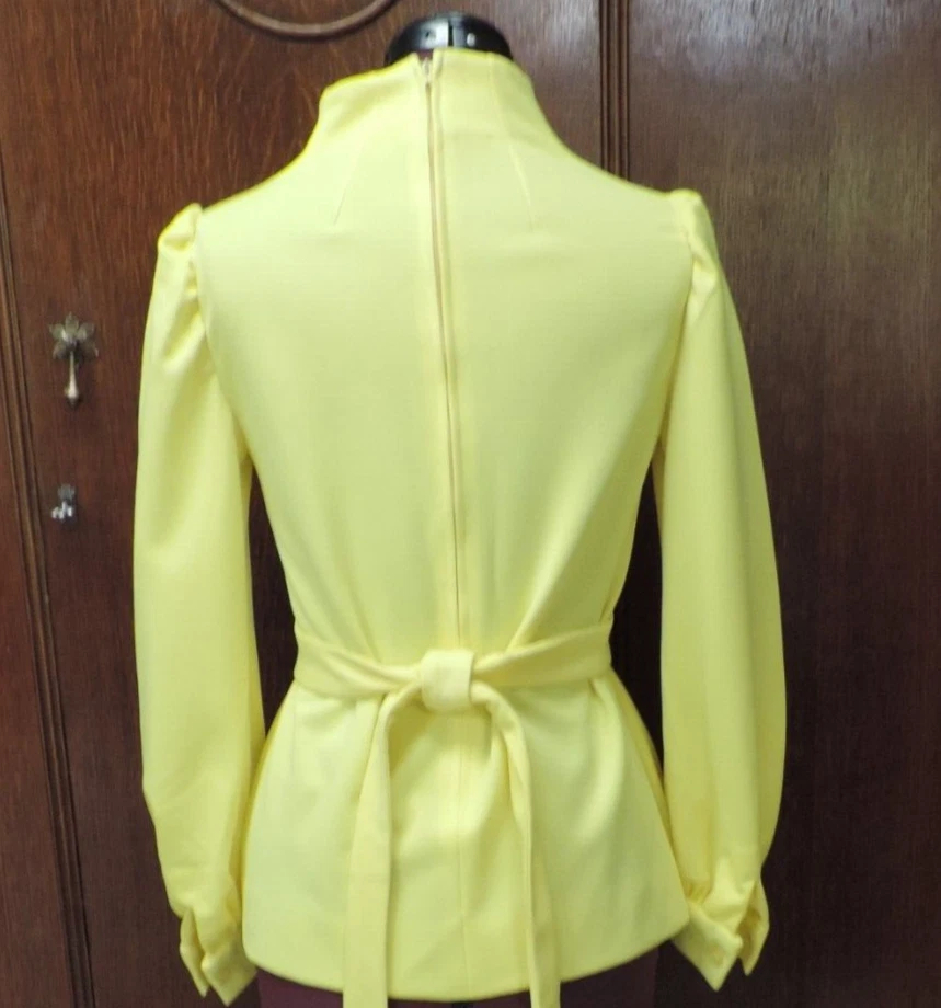 1970s 4 Piece Yellow Wide Leg Knit Pants/Overblouse/Halter Top/Belt B33 W26 - Image 3 of 4