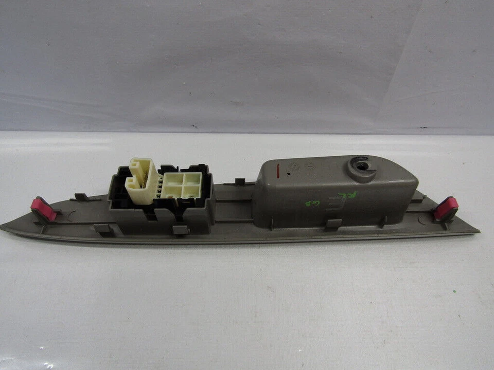 Interruptor de ventana trasera del conductor izquierdo Toyota Yaris 2007-2012 sedán OEM PLATEADO Foto 4 de 4