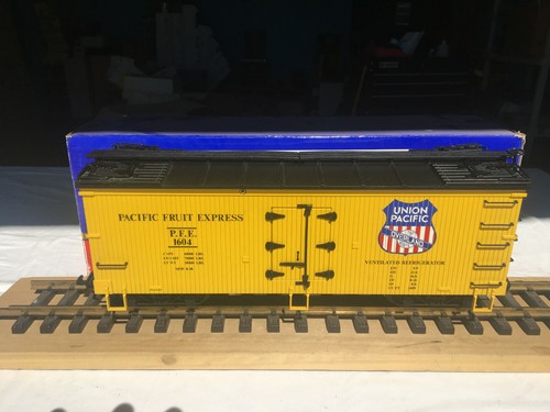USA Trains Union Pacific PFE Reefer R-1604 OB | Zustand: Used