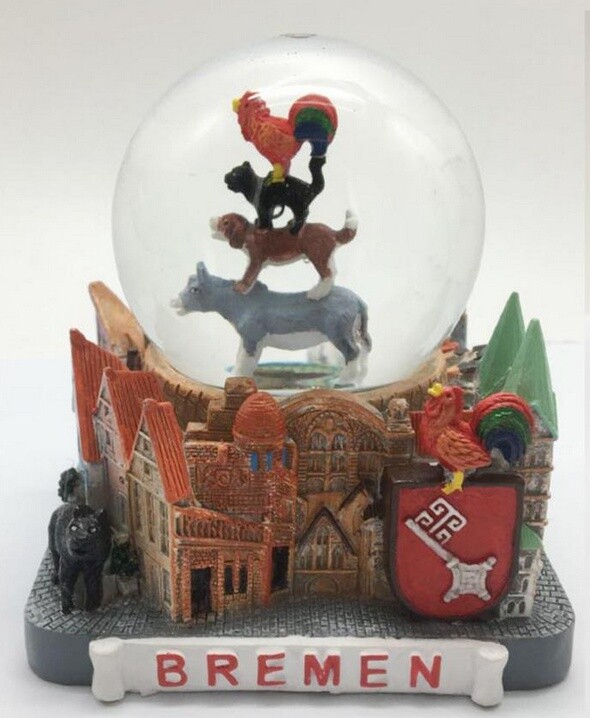 Bremen snow globe souvenir Germany town musicians Roland square!!!