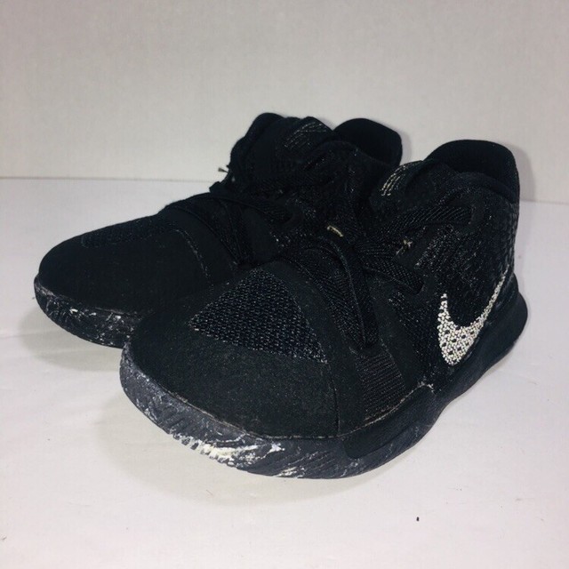 kyrie 3 triple black