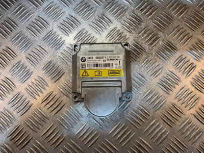 15-19 BMW 116D F20/F21/F30/F31 AIRBAG ECU MODUL (OHNE CRASHDATEN) 6882971