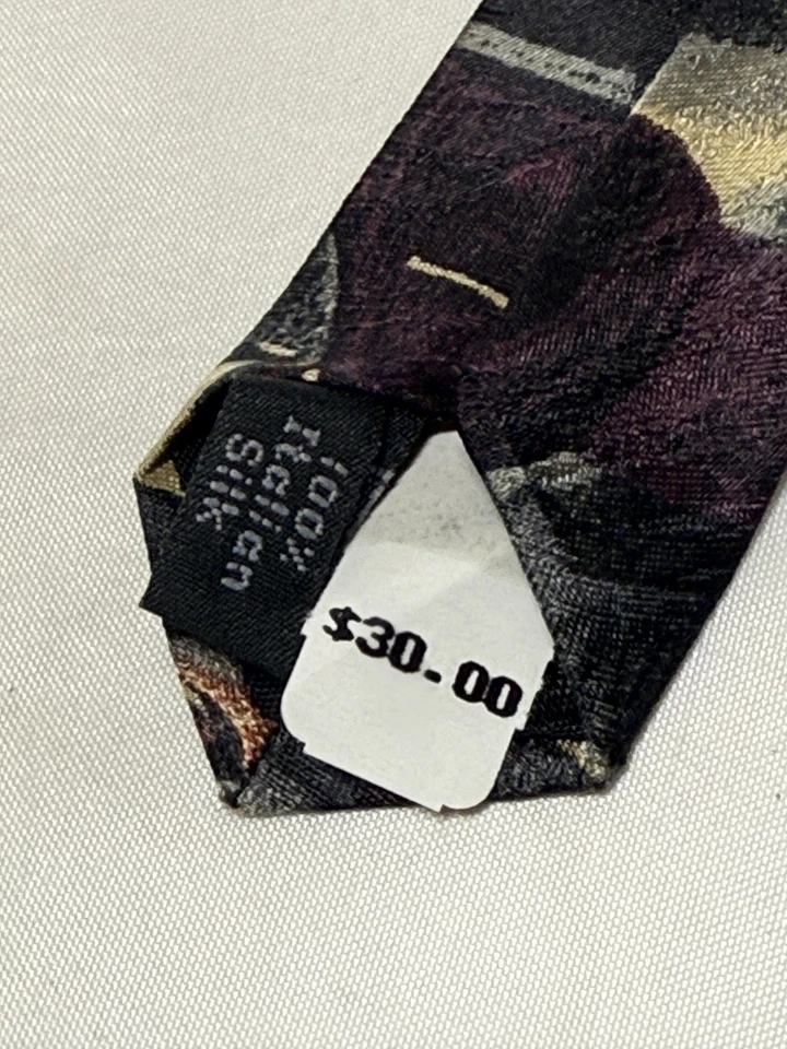 Bugatti Mens Necktie Tie City Scene Car People 100% Italian Silk Made USA - Image 4 of 4