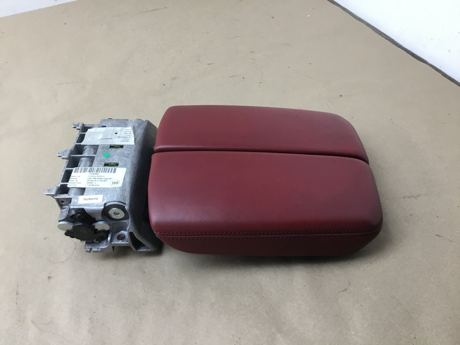 Bentley Bentayga 2019 V8 Front Center Console Armrest Arm Rest Red 16-20 :M