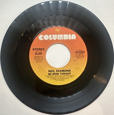 BE MINE TONIGHT / RIGHT BY YOU - NEIL DIAMOND - 1982 - US - #18-02928