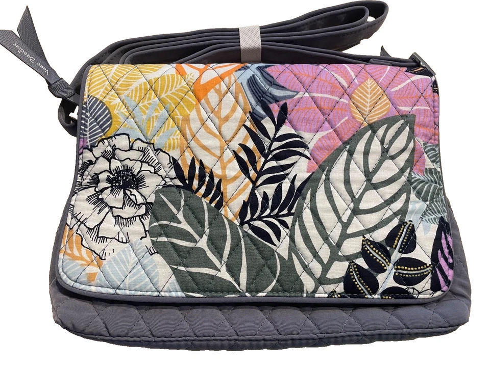 New VERA BRADLEY Crossbody quilted floral purse Shoulder Bag handbag colorful - Image 2 of 4