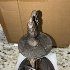 Cast Iron Spool For Yarn With Cutting Device