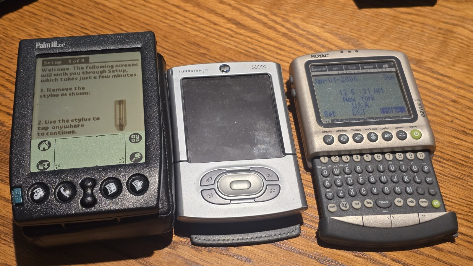 Palm IIIxe PDA Works w/ Case + Palm Tungsten T3 Untested + Bonus Royal