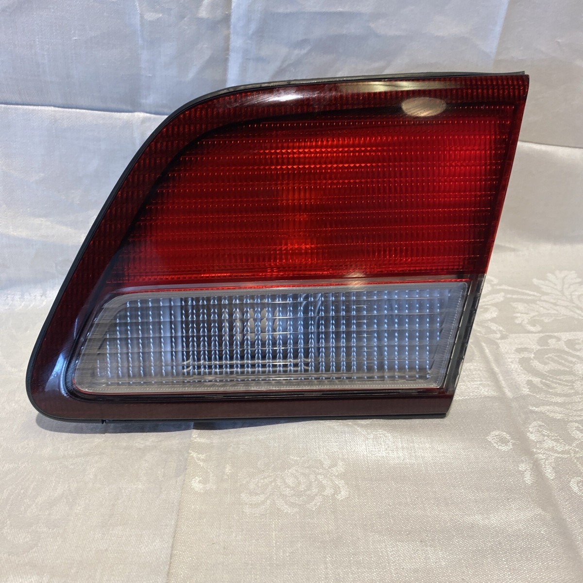 ゆうさま8721専用　9/12迄 1997-1999 Nissan Maxima Right Passenger RH Inner Tail Light