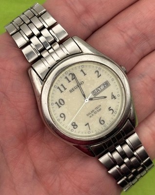 Citizen Reguno Solar-Tech Watch - Day/Date - Water Resistant - 10 BAR - DECENT!