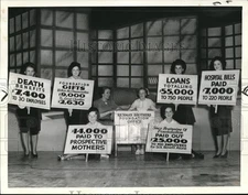 1937 Press Photo Richman Bros. Employees deoicting work of Richman Foundation