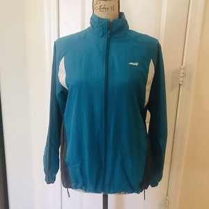 avia windbreaker