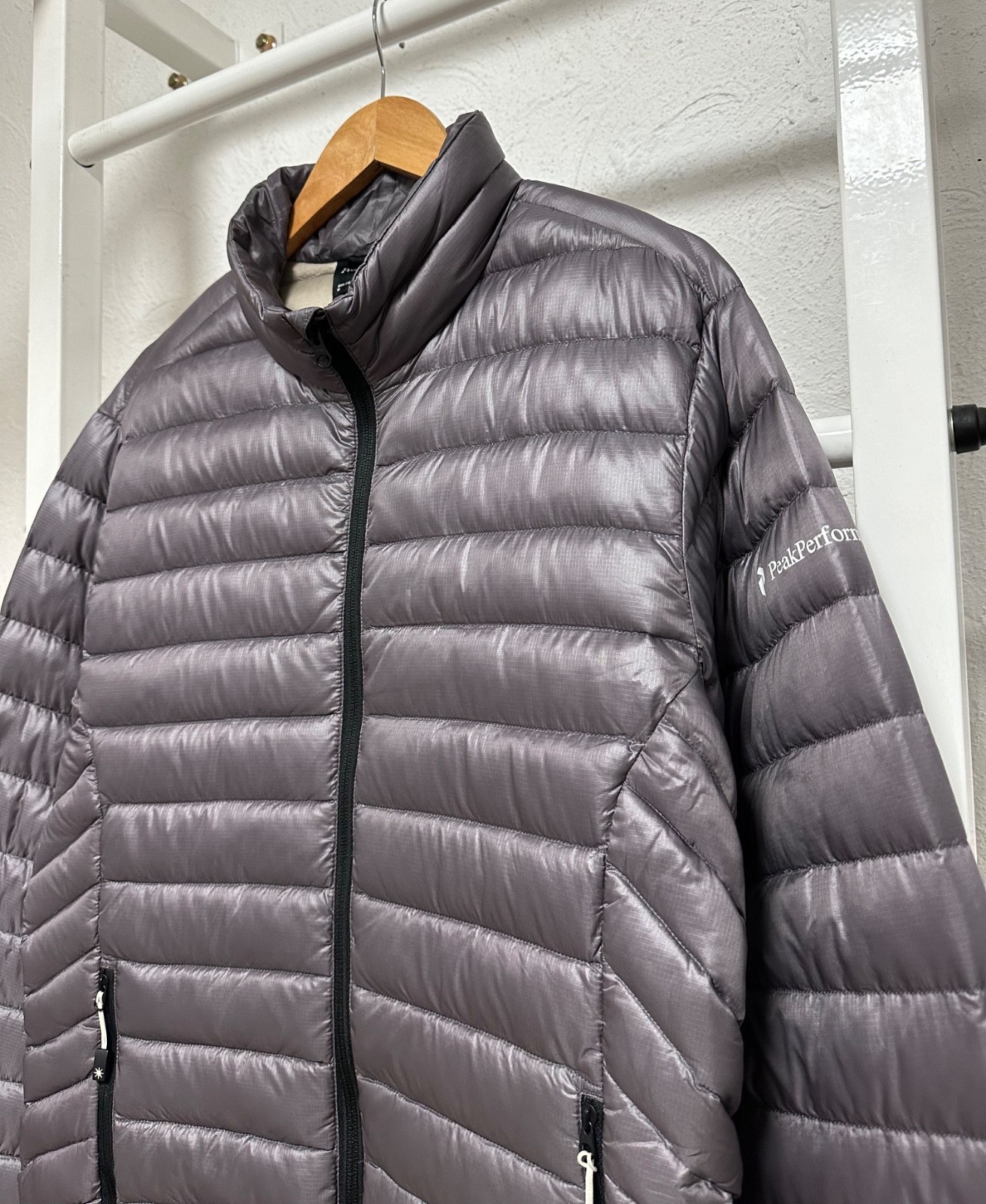 Peak Performance Men’s Down Puffer Jacket Size M - image 2