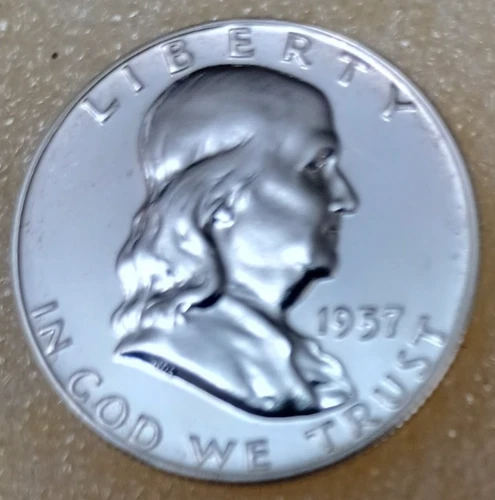 1957 Franklin Half Dollar • Brilliant BU • Flashy Surfaces • 90% Silver (Lot 1)