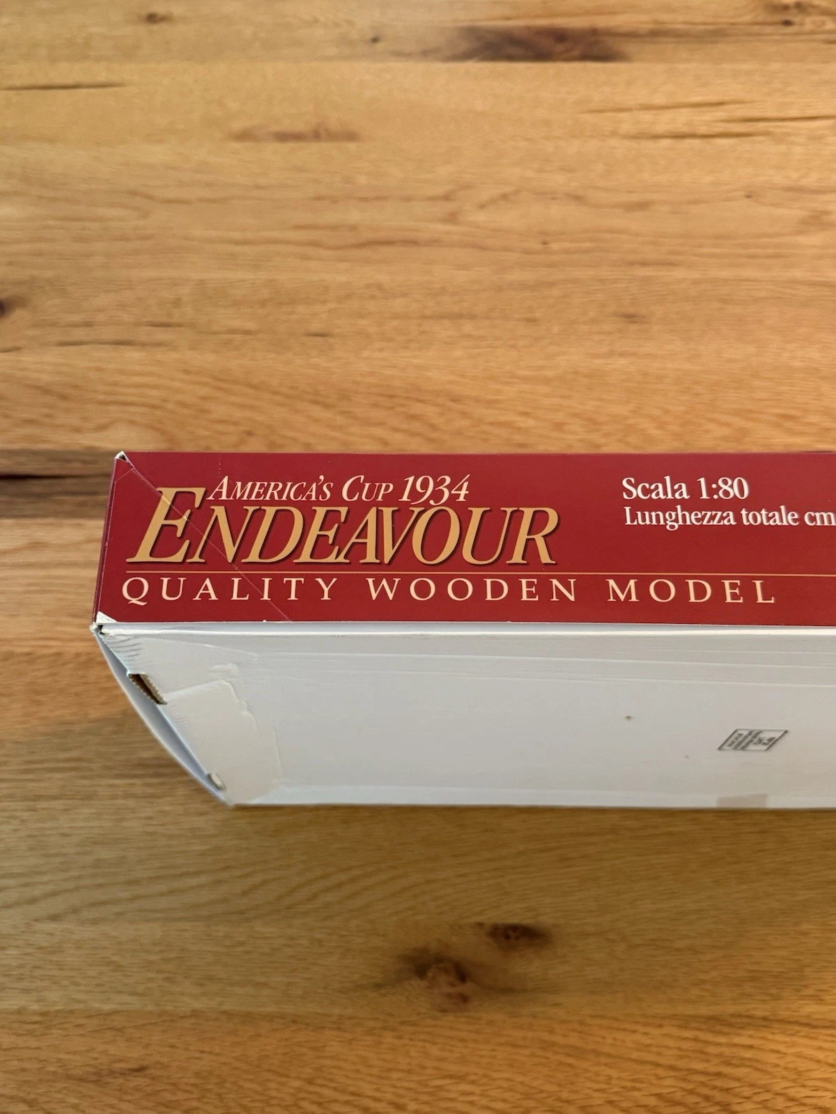 Amati 1700/10 America's Cup 1934 Endeavour Model Kit Scale 1/80 J Class - New 2