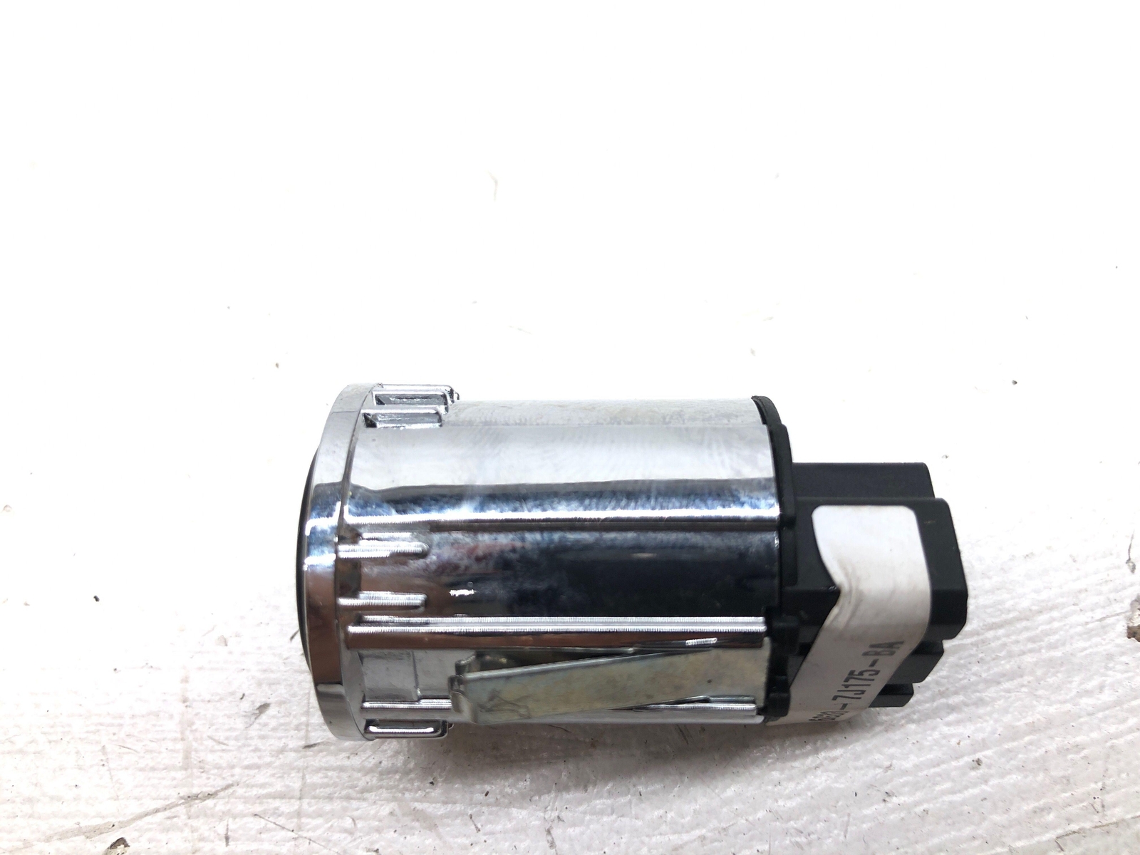 2011-2014 ASTON MARTIN RAPIDE TRANSMISSION REVERSE GEAR BUTTON 6G33-7J175-BA OEM