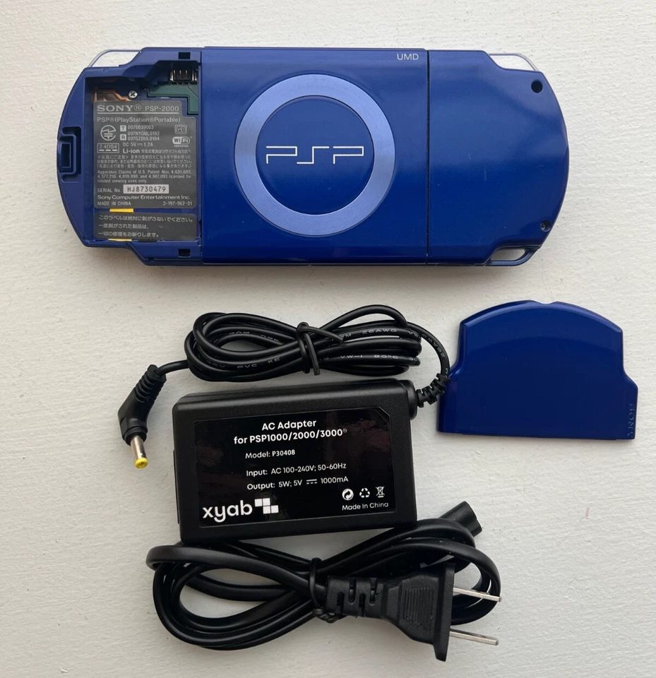 Consola PSP 2000 OEM - Azul Metálico - Buen Estado + Tarjeta de Memoria Sony 1GB Foto 2 de 4