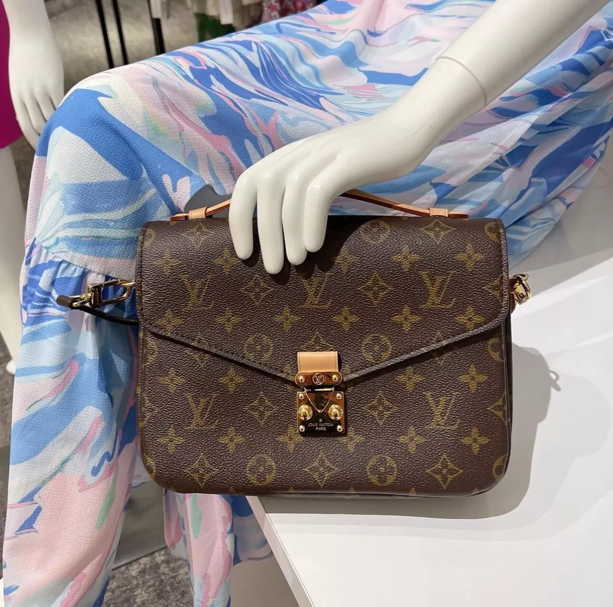 Louis Vuitton Pochette Metis Monogram Bag - Brand New / Unused Purse