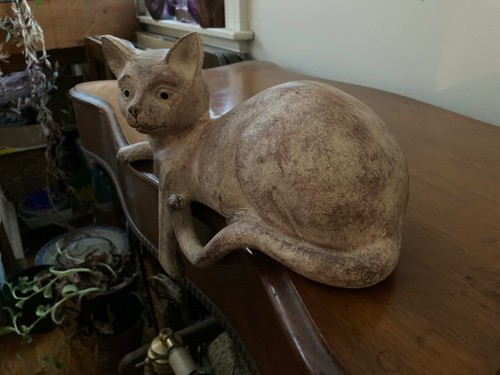 Brown Shelf Sitter Reclining Cat Resin Figurine 11.24" Long x 7.5" Tall - Picture 4 of 8
