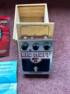 90s Electro Harmonix Big Muff Pi Analogue Fuzz Pedal Guitar Bass Box