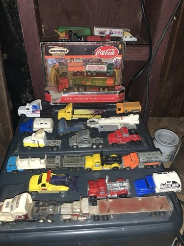 Vintage Hot Wheels, Matchbox, Road Champs, Maisto Plus More Semi Truck Lot