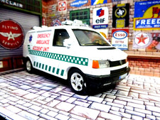 CARARAMA VOLKSWAGEN T4 VAN💥EMERGENCY AMBULANCE DIECAST WHITE1/43 SCALE