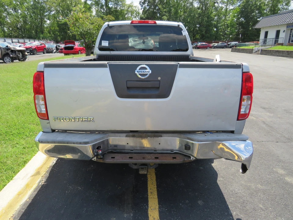 Nissan Frontier 2011 carrocería del acelerador 4 cilindros OEM 16119EA00B Foto 3 de 4