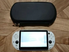 Playstation PS Vita Wi-Fi model PCH-2000ZA22 Glacier White + Pouch