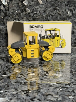 BYMO Bomag BW184 AD Double Drum Roller 1/50 Die-cast NIB