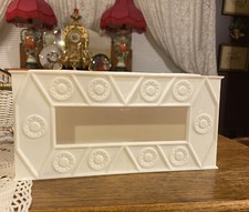 Vtg MCM White Starburst Acrylic Lucite Plastic Tissue Box Holder Atomic Retro