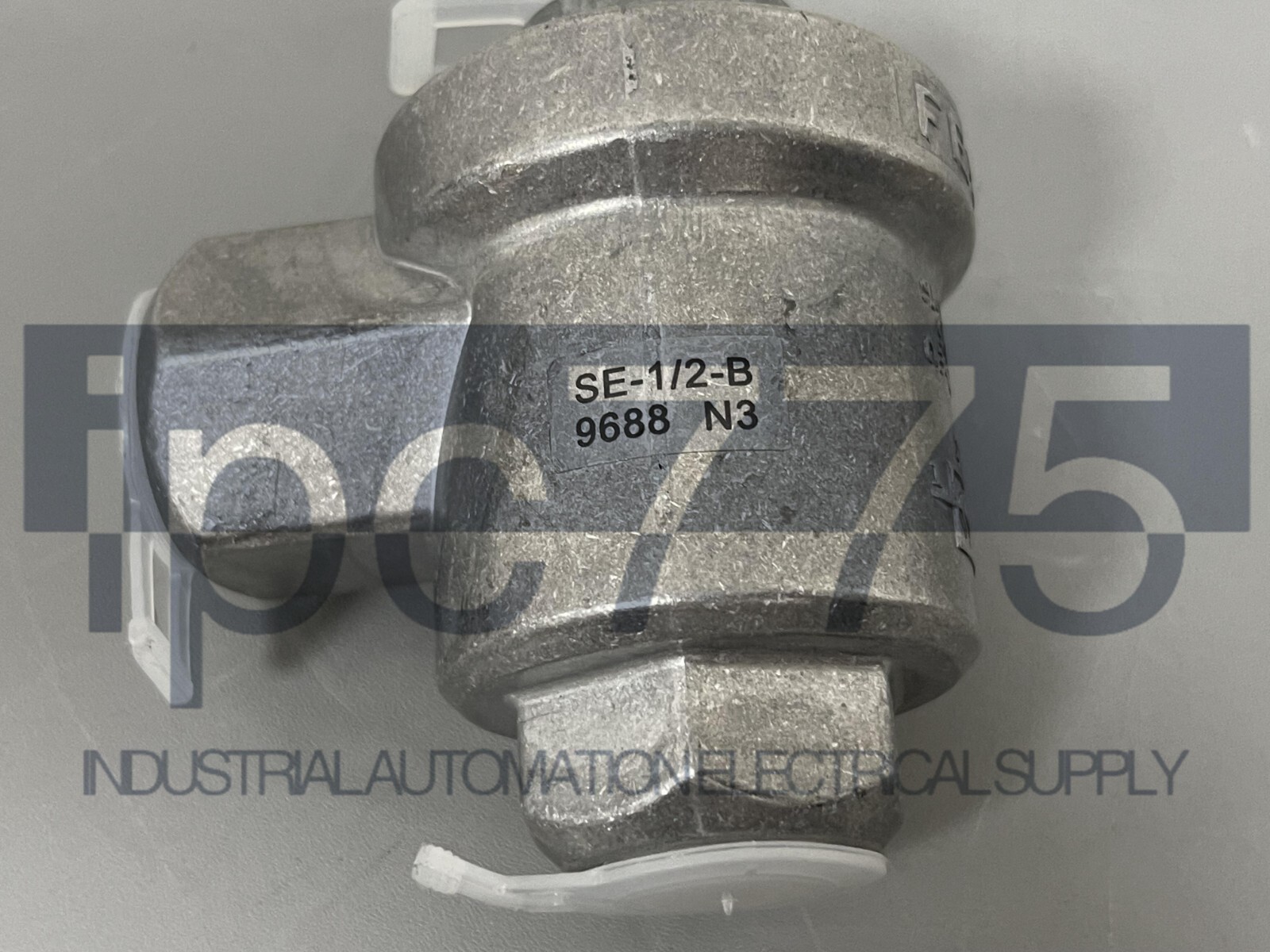 FESTO-SE-1/2-B 9688 1PCS New IN BOX Quick Exhaust Valve