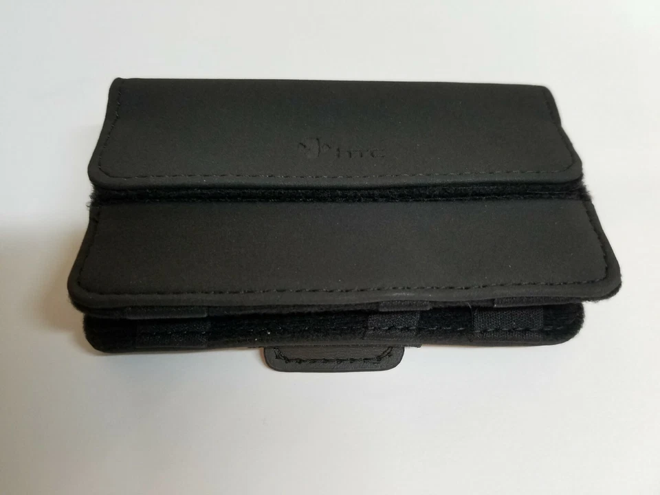 Funda de cinturón de cuero lateral negra de gamuza con clip para teléfonos pequeños abatibles Foto 3 de 4