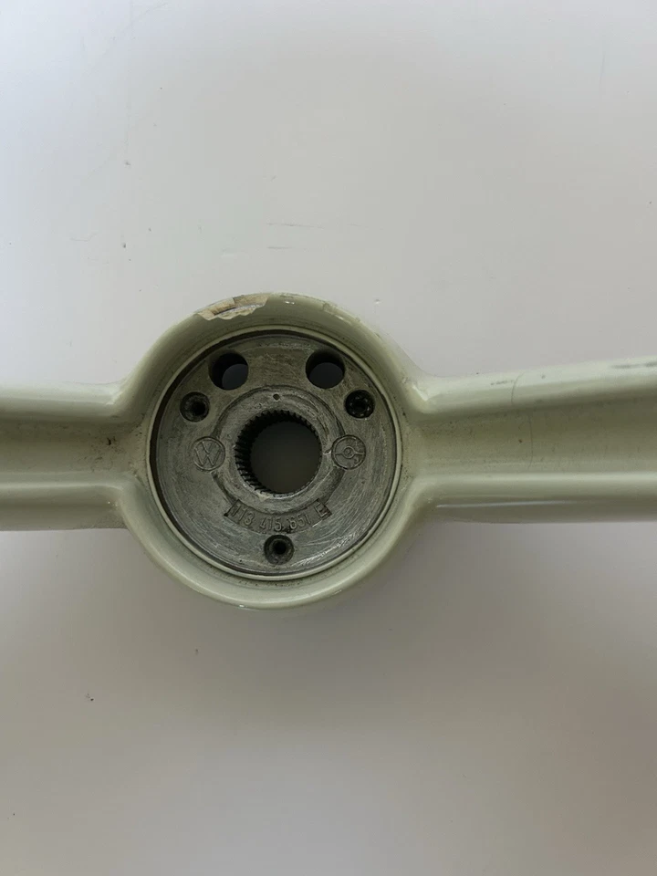 Volante vintage Volkswagen VW blanco Foto 4 de 4