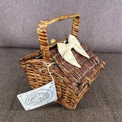 Vintage Miniatur Weidenkorb geflochten Rattan Picknick Blumen sammeln Puppengröße