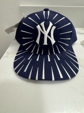 Vintage Burst MLB New York Yankees Officially Licensed Blue/White Snapback Cap