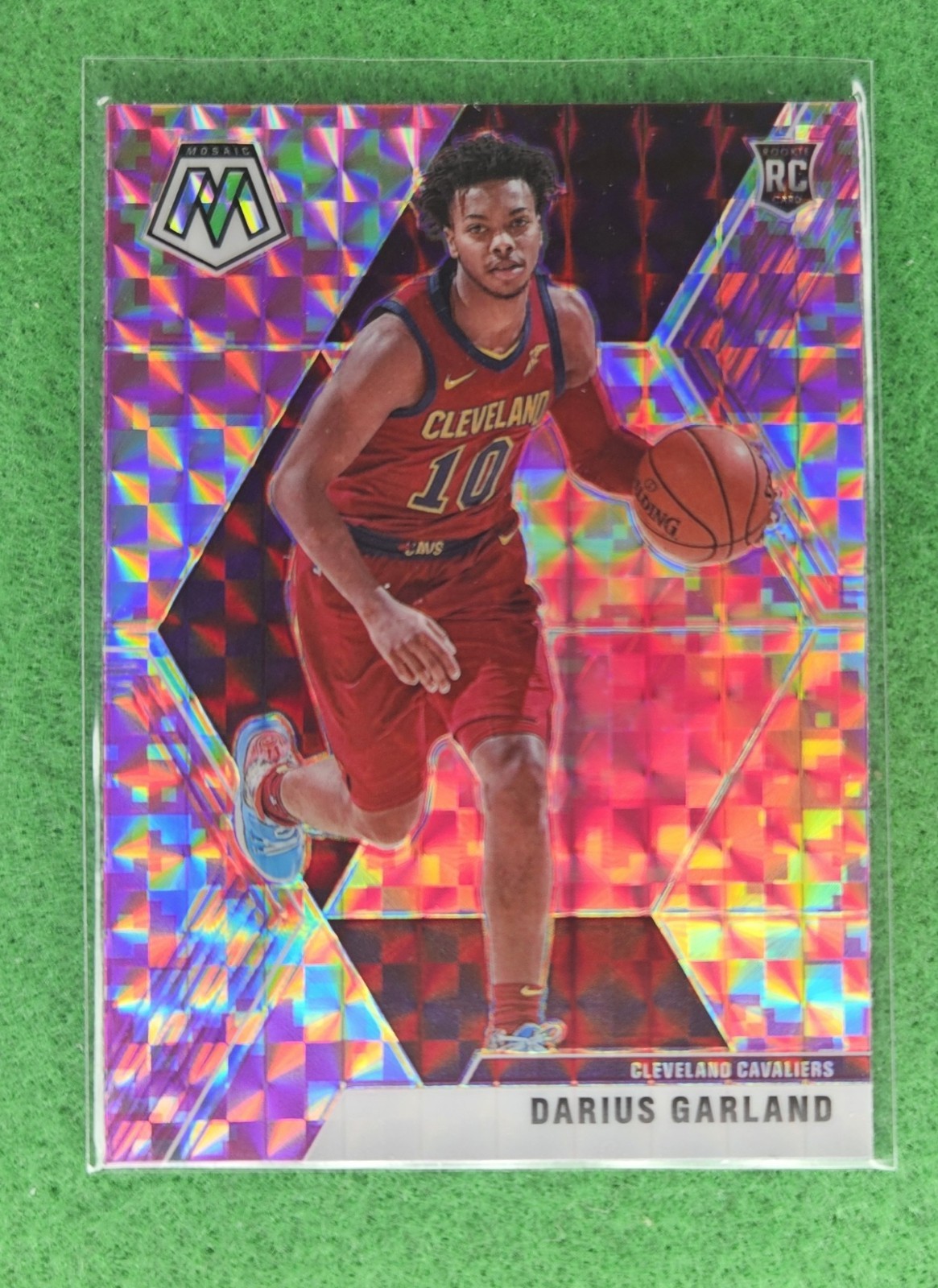 2019-20 Panini Mosaic - Rookies Darius Garland #249 Pink Camo Prizm (RC)
