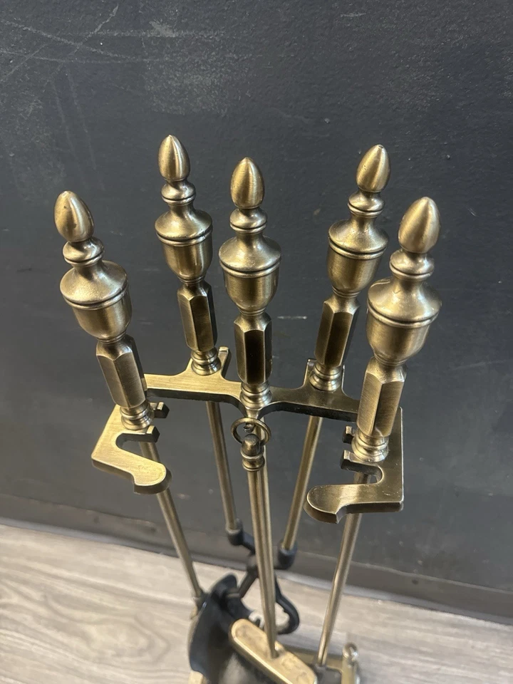 Conjunto de ferramentas vintage de latão maciço para lareira com suporte decorativo - Imagem 2 de 4