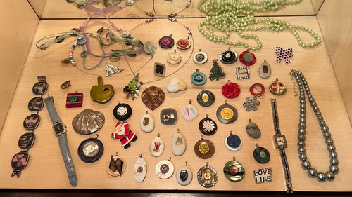 Vintage Jewellery Job Lot Bundle Watches Brooches Pendants Necklaces Mixed Lot