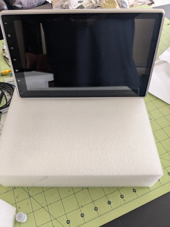 Roadanvi HD 10.2" Double Din Android Car Radio with Wireless Carplay & Andorid A - Image 3 of 4